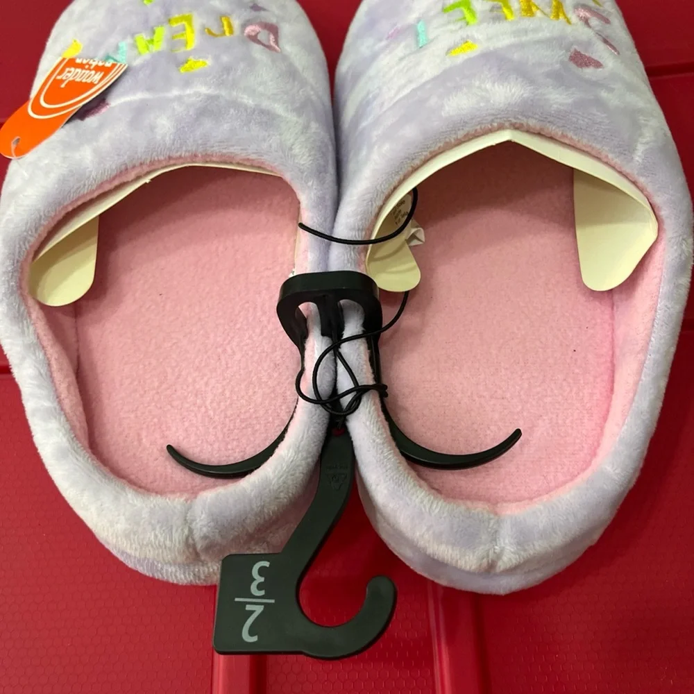 Wonder Nation Lavender Slippers‎ with Embroidered Hearts
